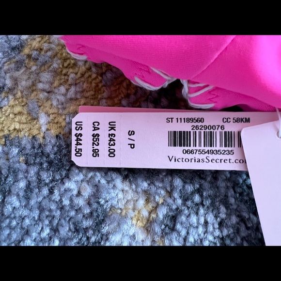 Victoria’s Secret Bikini - Picture 6 of 6